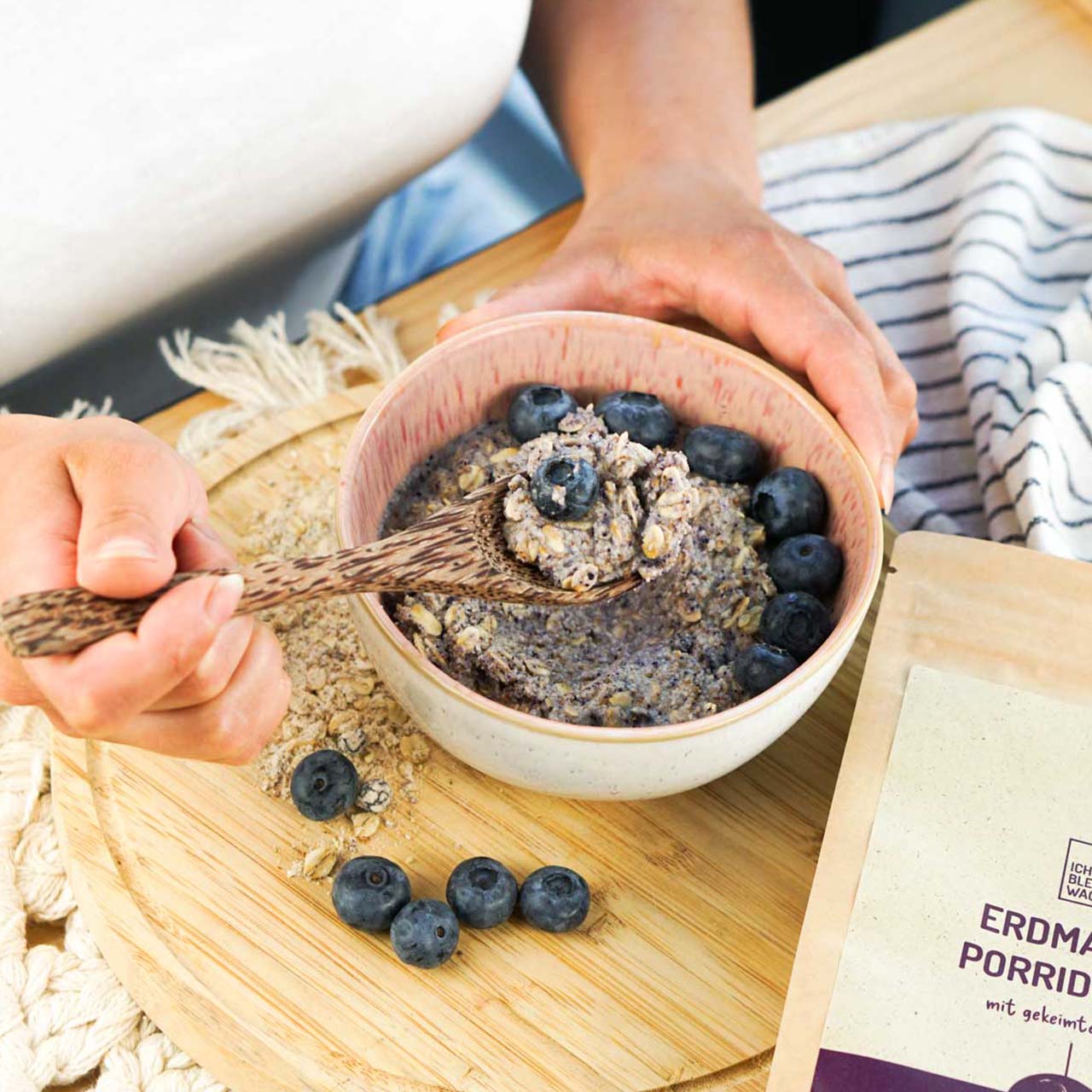 WE074_Erdmandelporridge_Heidelbeer_Shopbild_3